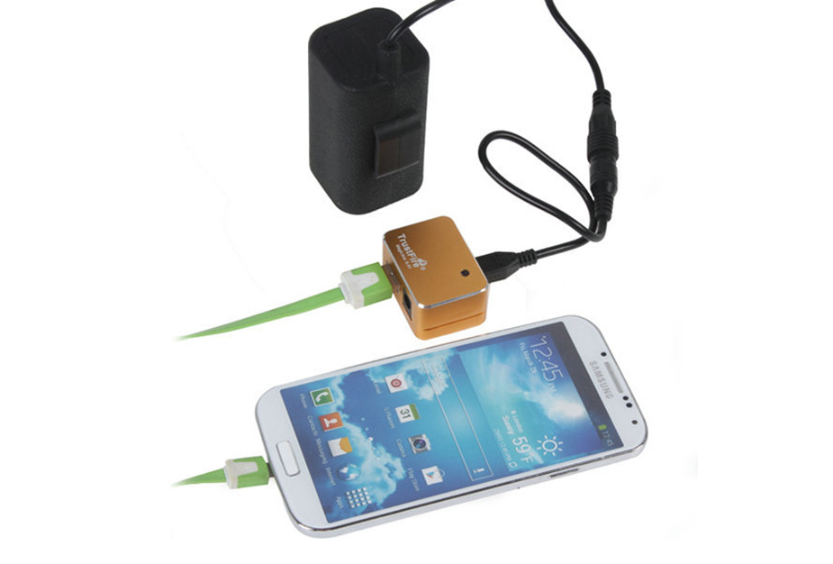 Trustfire Magic Box - Adaptér 8.4V na 5V USB