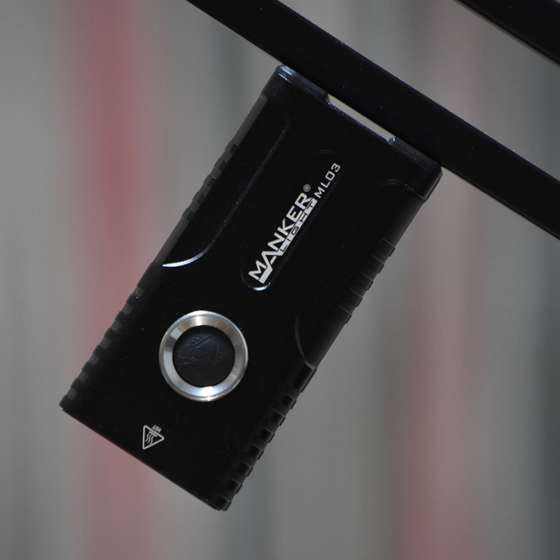 Manker ML03 multifunkční svítilna